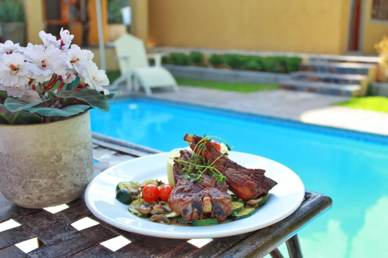 17 On Bird Guest House Beaufort West Exteriér fotografie
