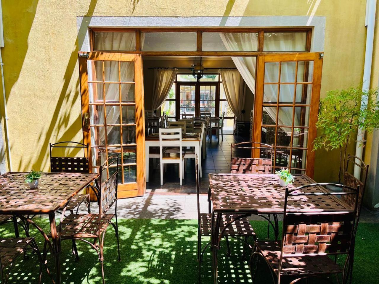 17 On Bird Guest House Beaufort West Exteriér fotografie