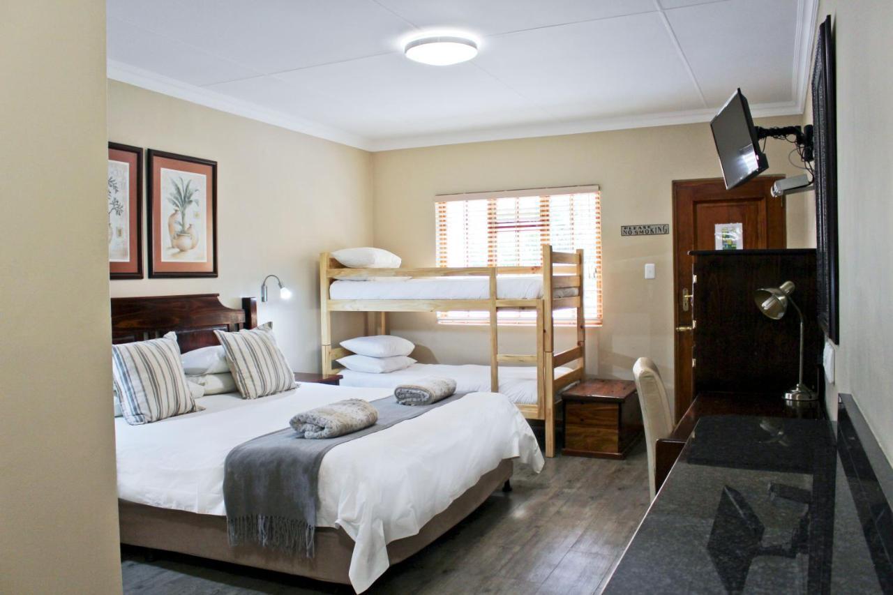 17 On Bird Guest House Beaufort West Exteriér fotografie