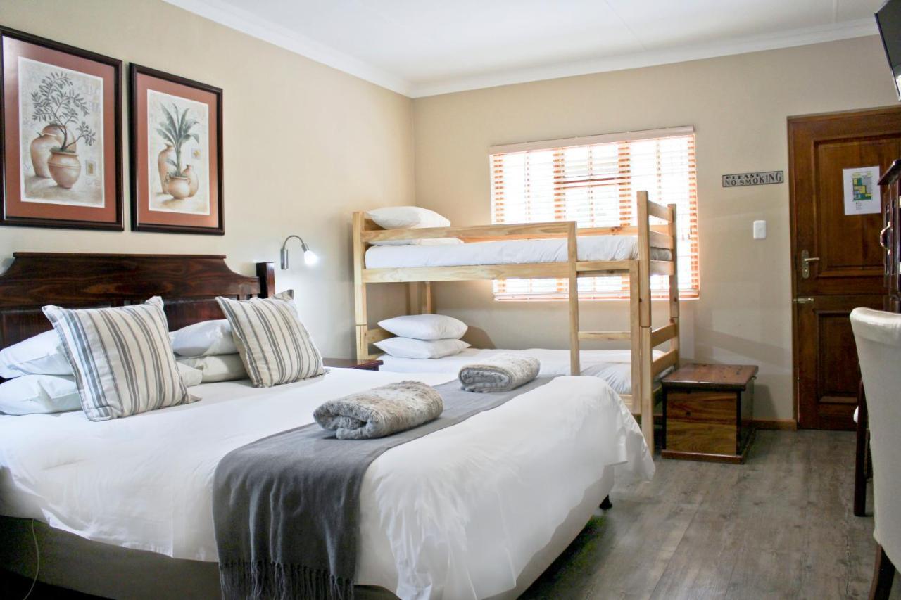 17 On Bird Guest House Beaufort West Exteriér fotografie