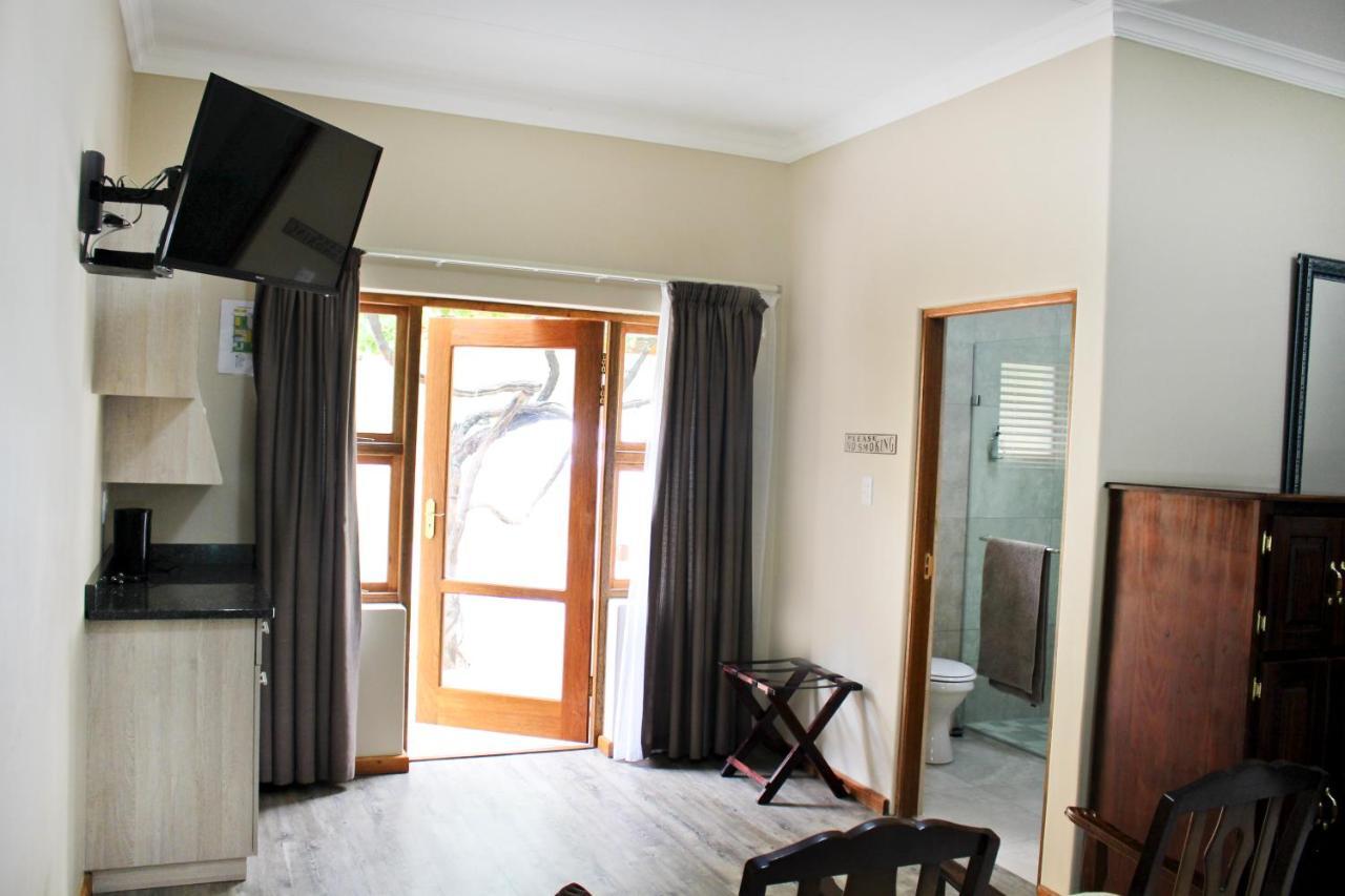 17 On Bird Guest House Beaufort West Exteriér fotografie