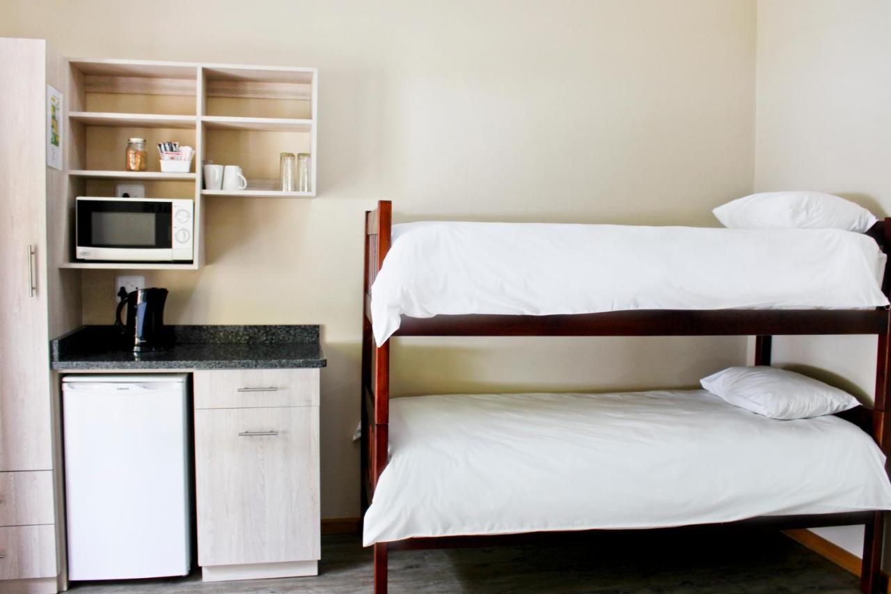 17 On Bird Guest House Beaufort West Exteriér fotografie